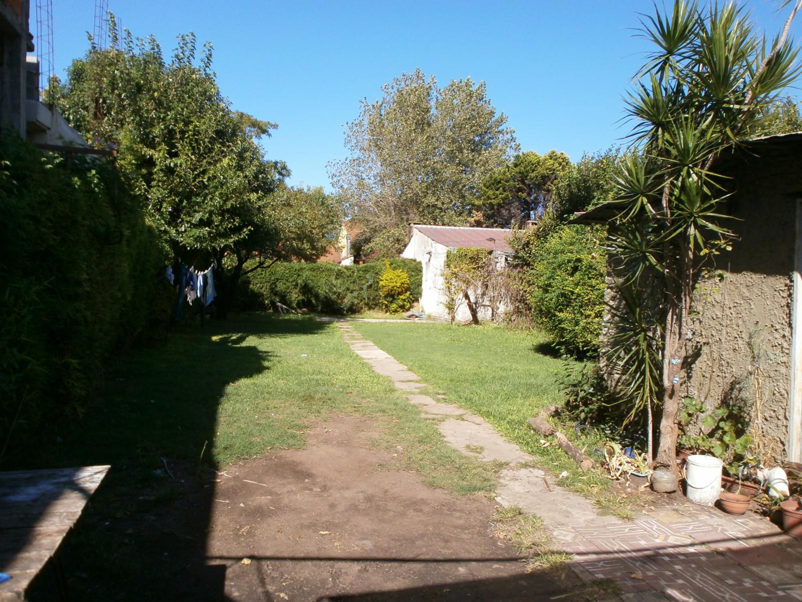 Curuchet 2400 · Morón — foto 10