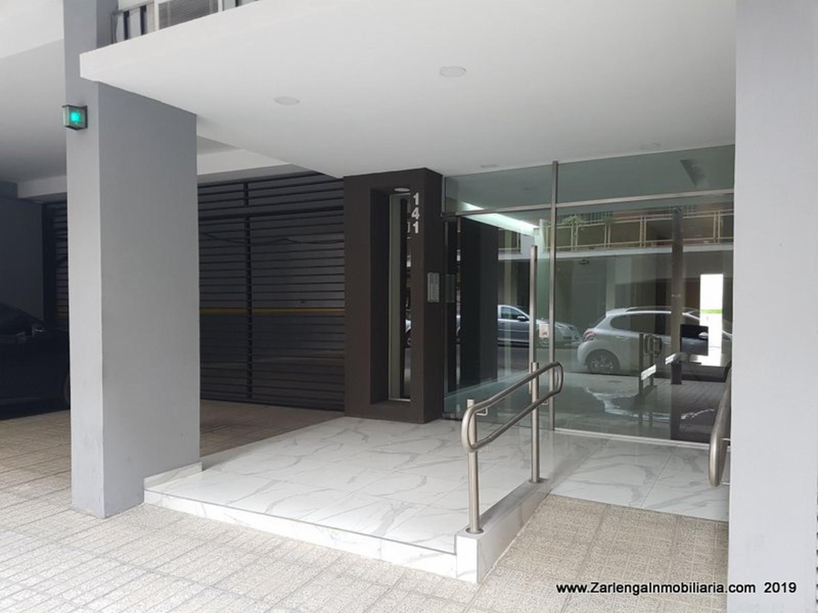 Camacua 100, 3 amb - Frente.- 2 dormitorios en SUITE.-