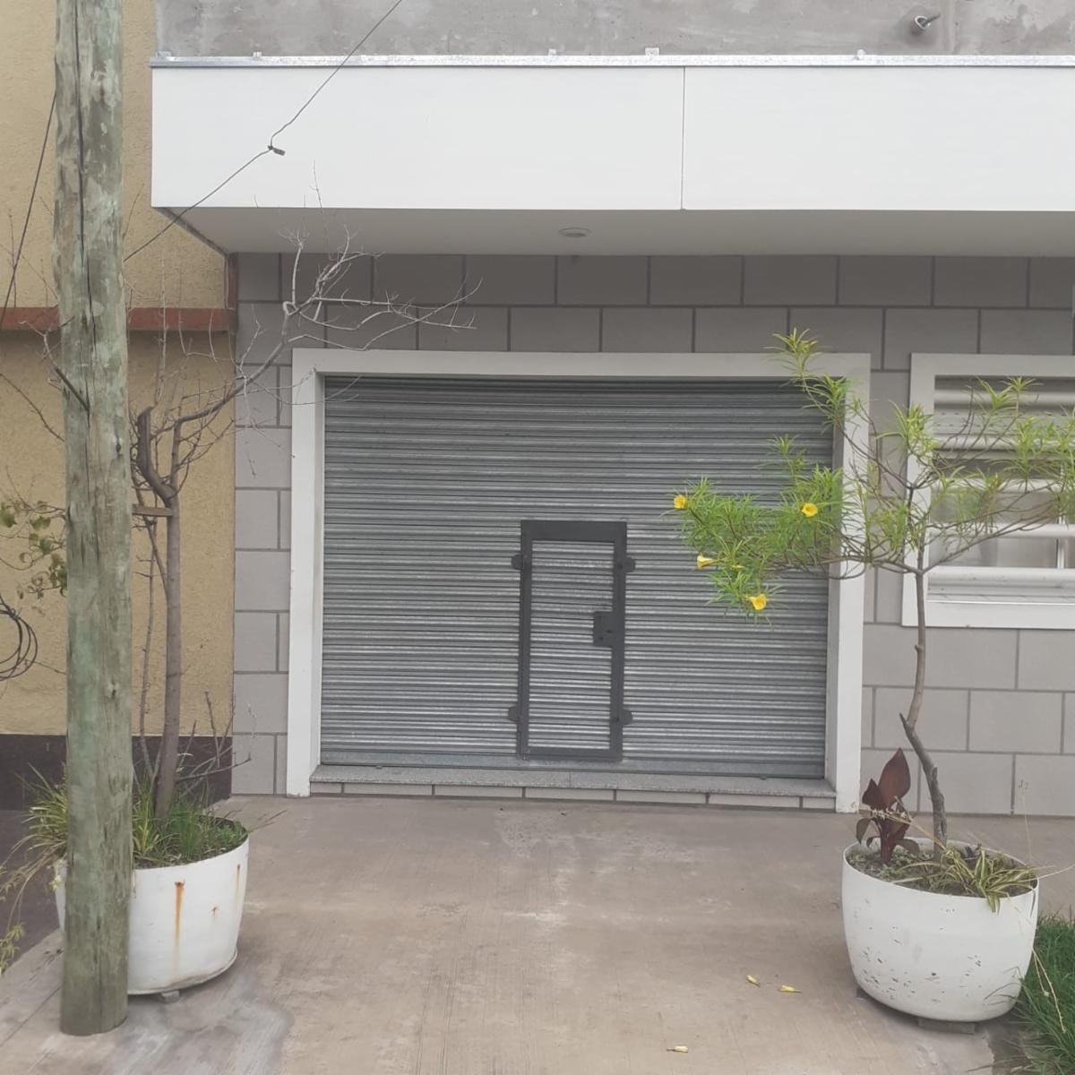SE ALQUILA EXCELENTE LOCAL DE 24 m²
