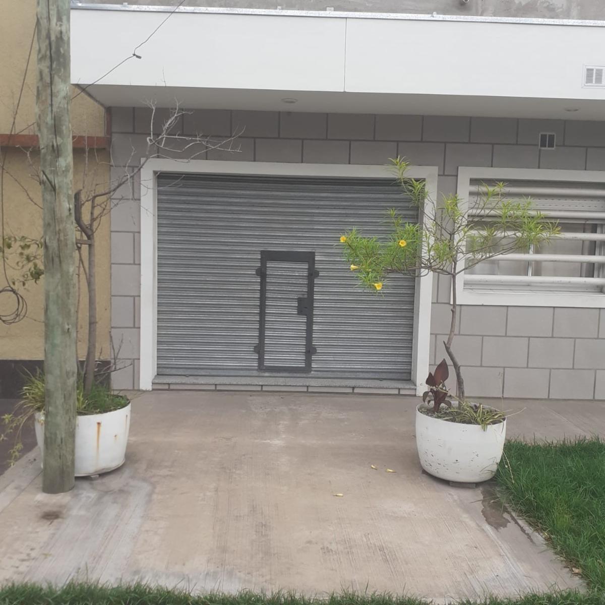 VICENTE LOPEZ al 2200 · Morón — foto 7