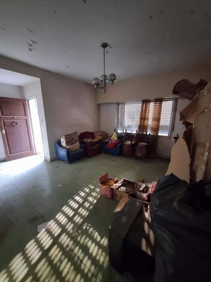 CARLOS CASARES 320 · Lomas De Zamora — foto 4