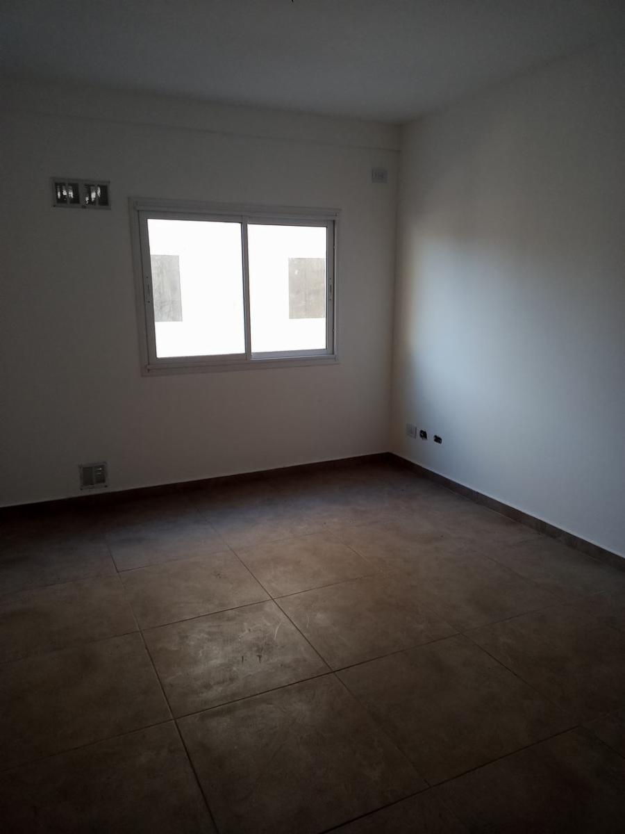 presidente peron 1200 · Morón — foto 3