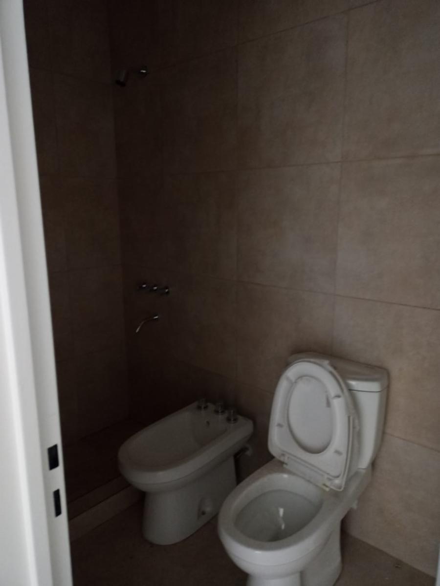 presidente peron 1200 · Morón — foto 4