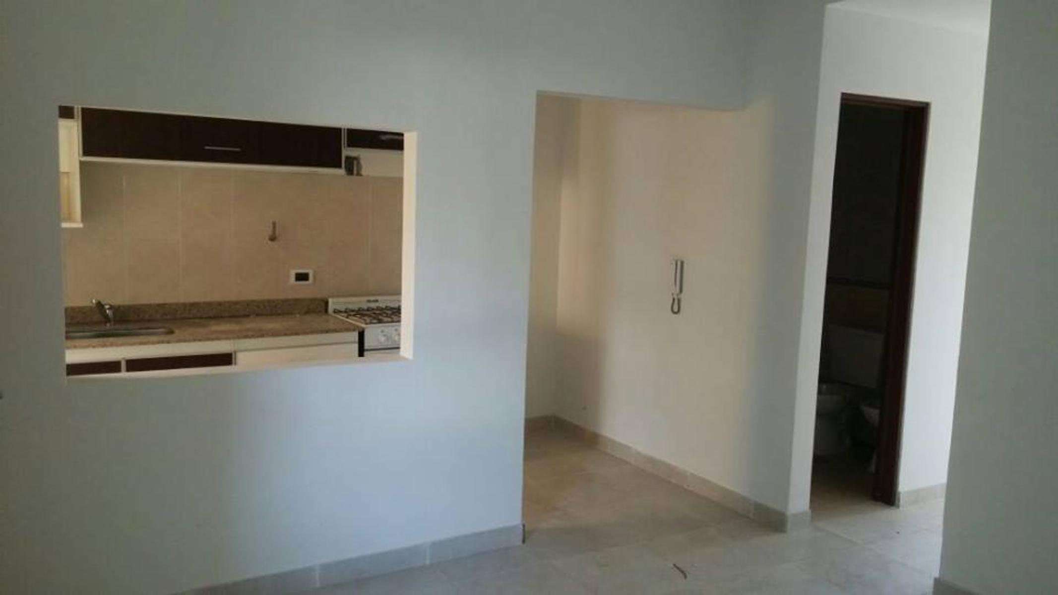 Rivera Indarte 300 · Morón — foto 8