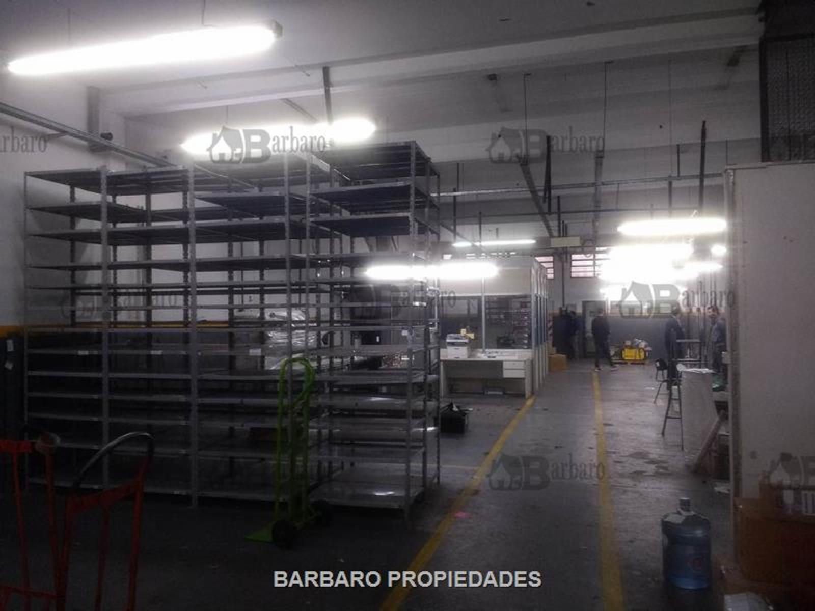 BARBARO ALQUILA GALPON EN VILLA LYNCH