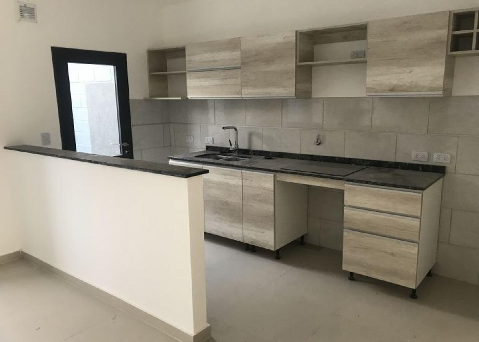 GOB. ALCORTA A METROS DEL LAGO · Punilla — foto 3