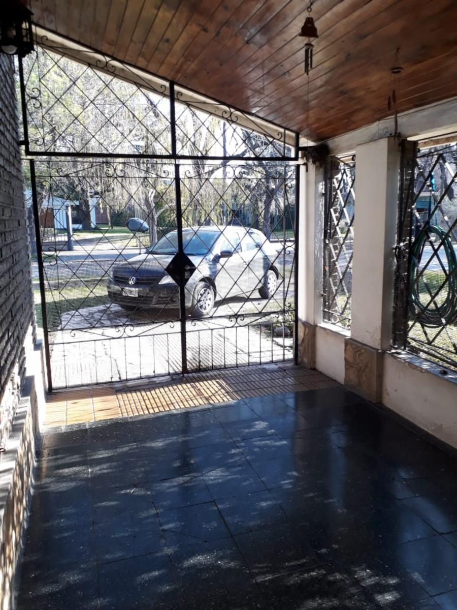 Erezcano 1001 · Almirante Brown — foto 3