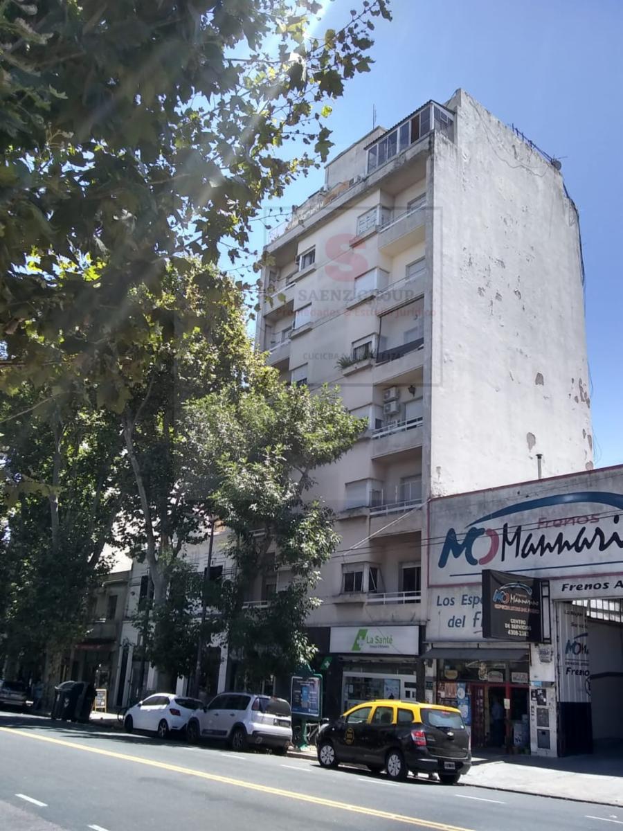 Av Caseros 2600 · Parque Patricios — foto 3