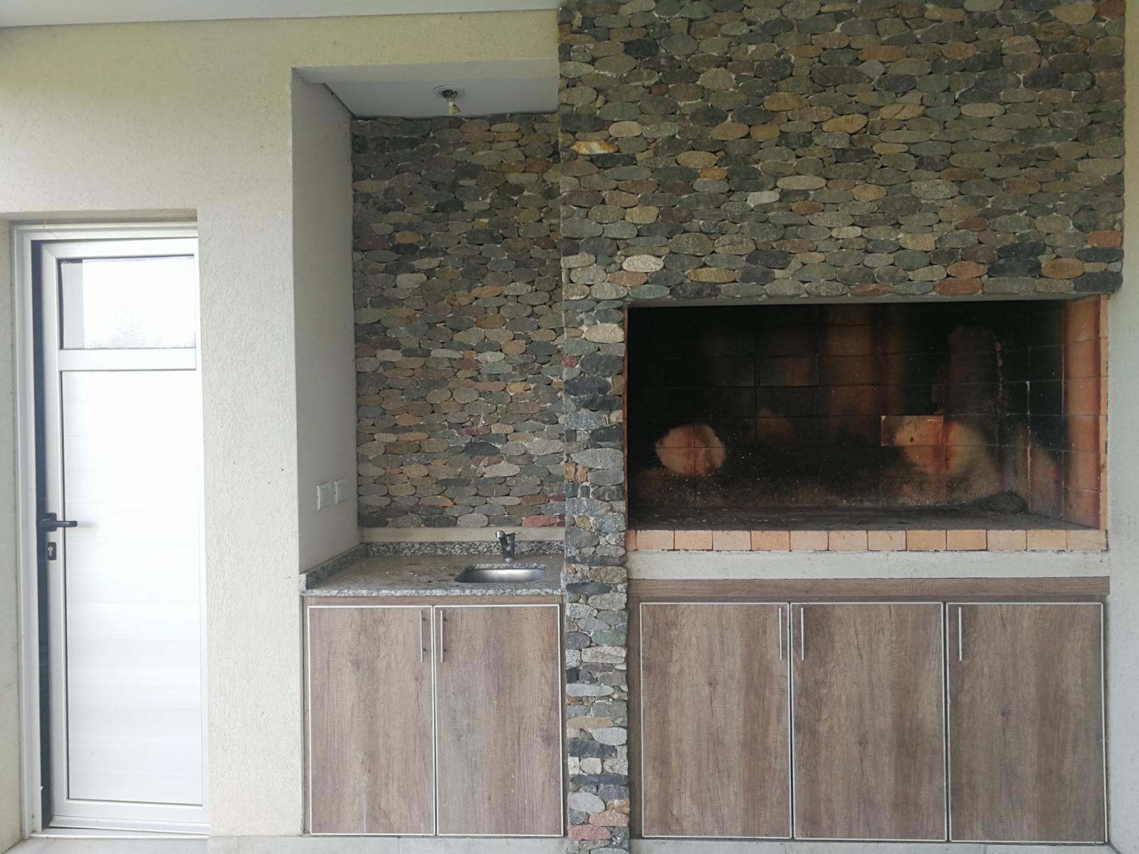alfonsina storni 2799 · Luján — foto 27