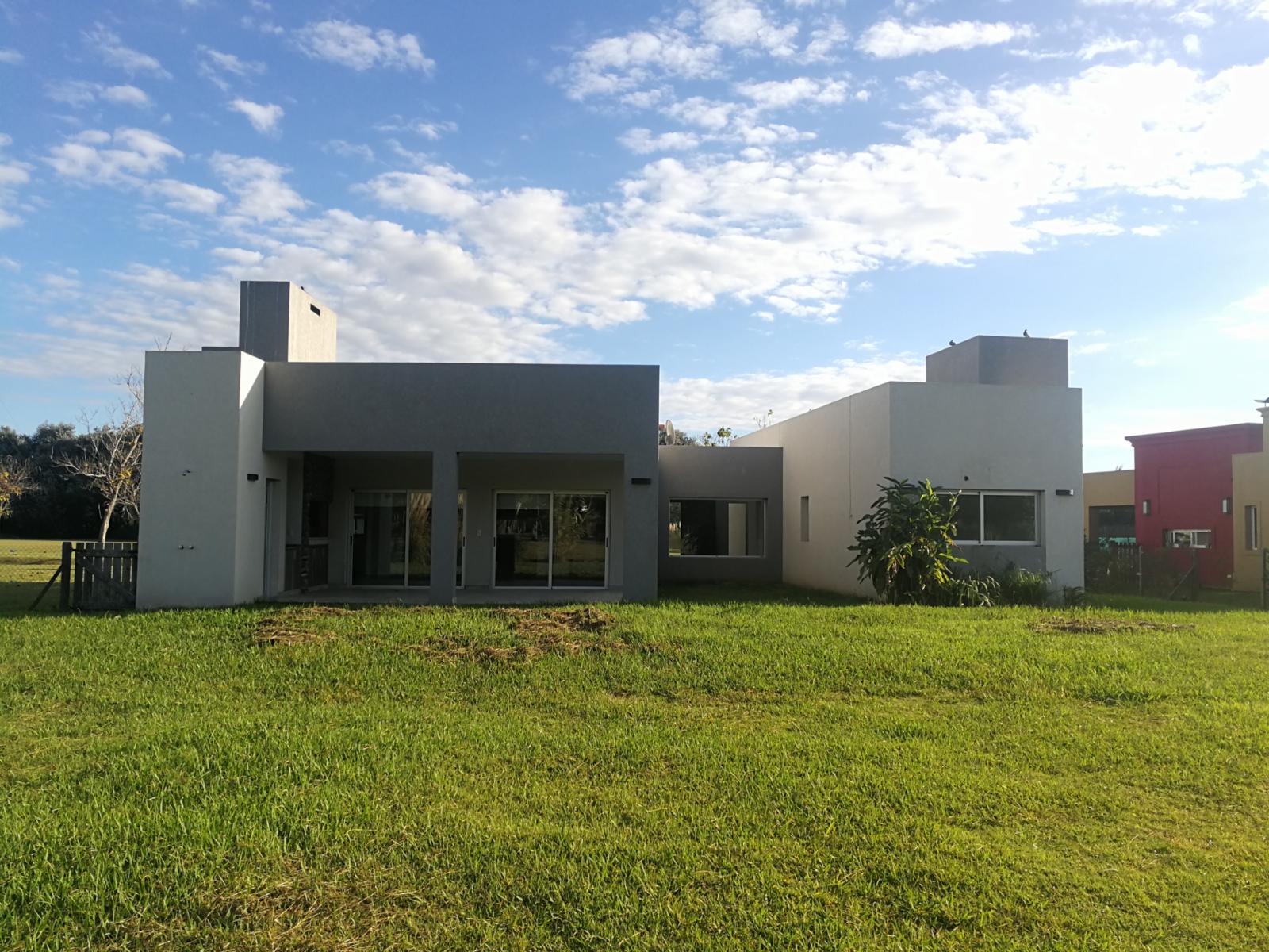 alfonsina storni 2799 · Luján — foto 29