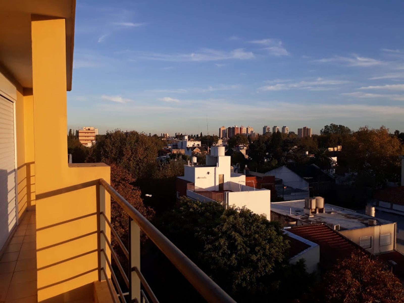 URUGUAY 3043 · Tres De Febrero — foto 17