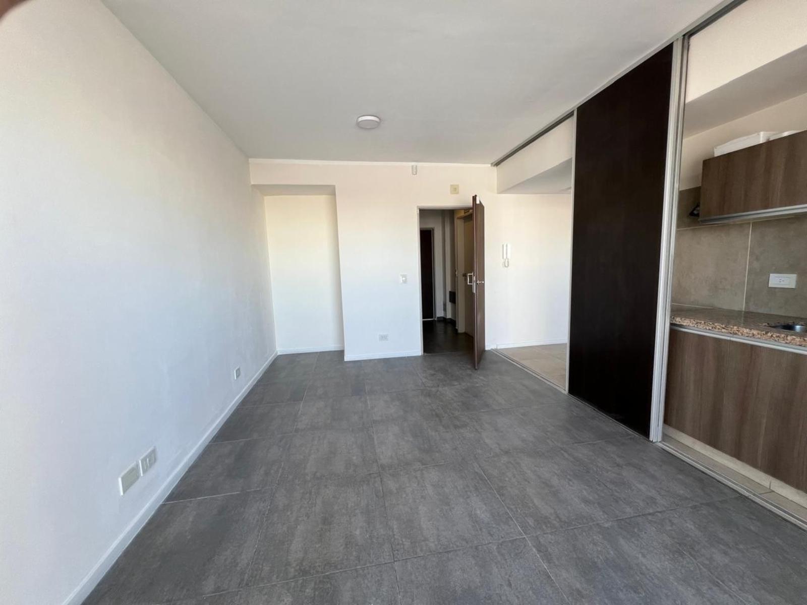 PATERNAL -Muy buen depto. de 2 ambientes con balcon. Edificio con amenities-