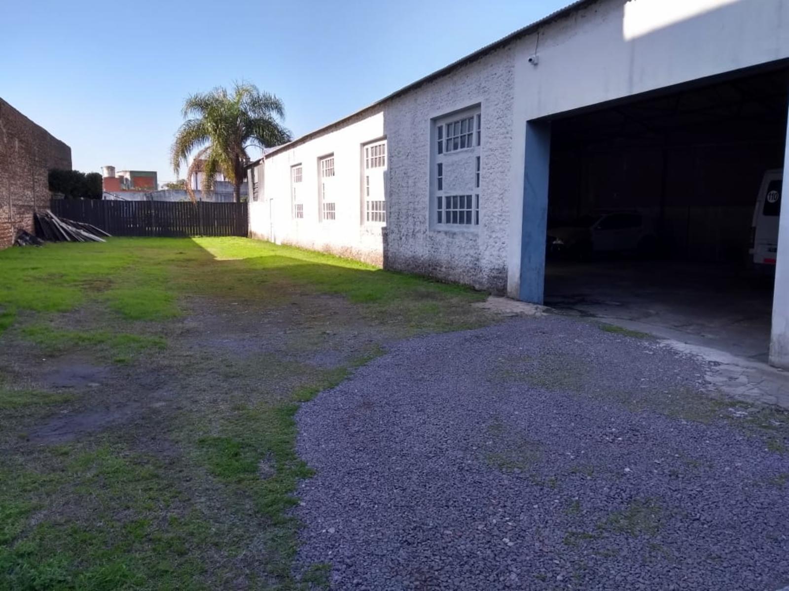 Excelente galpón en venta