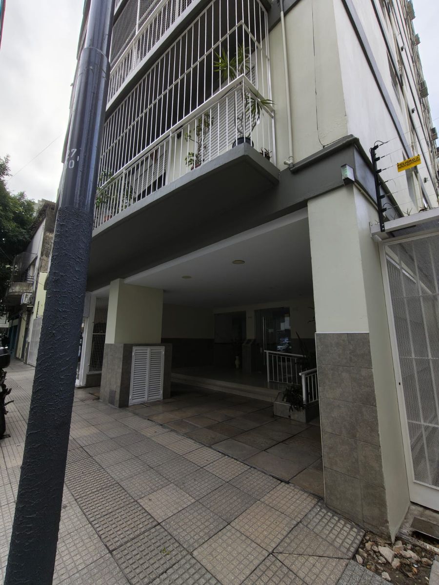 VENTA - DEPARTAMENTO 2 AMBIENTES MUY LUMINOSO EN VILLA URQUIZA
