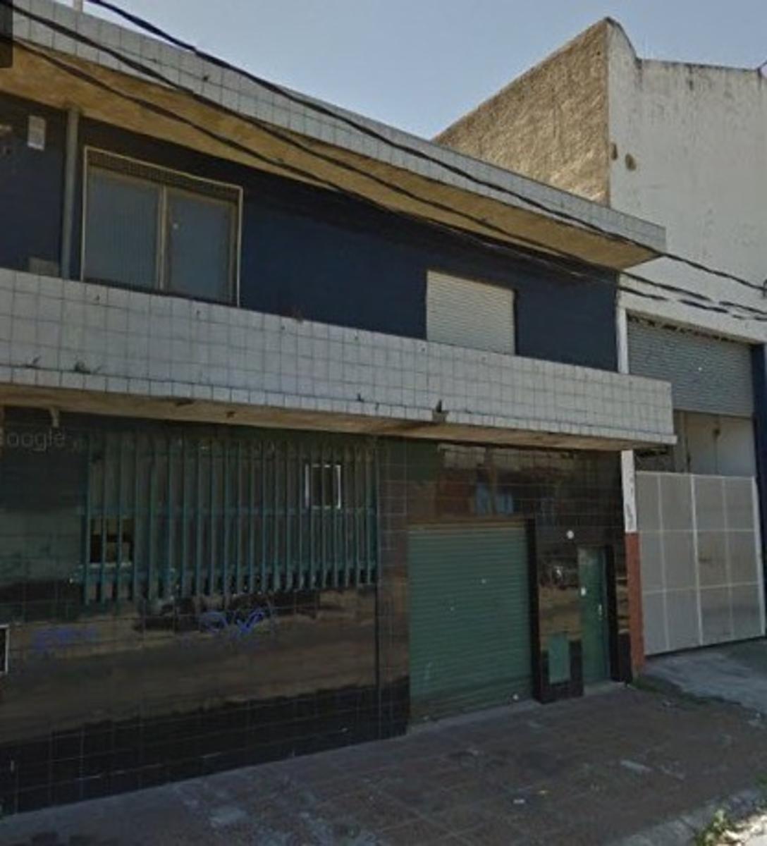 GALPON CON COCHERA,OFICINA Y TERRAZA - ZONA LA TABLADA