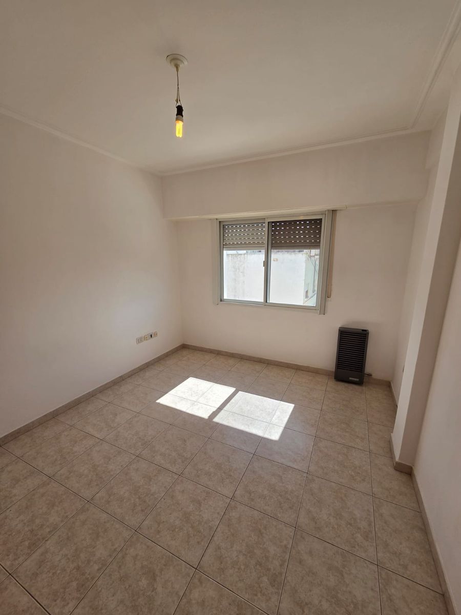 Hipolito Yrigoyen 831 · Bahia Blanca — foto 5