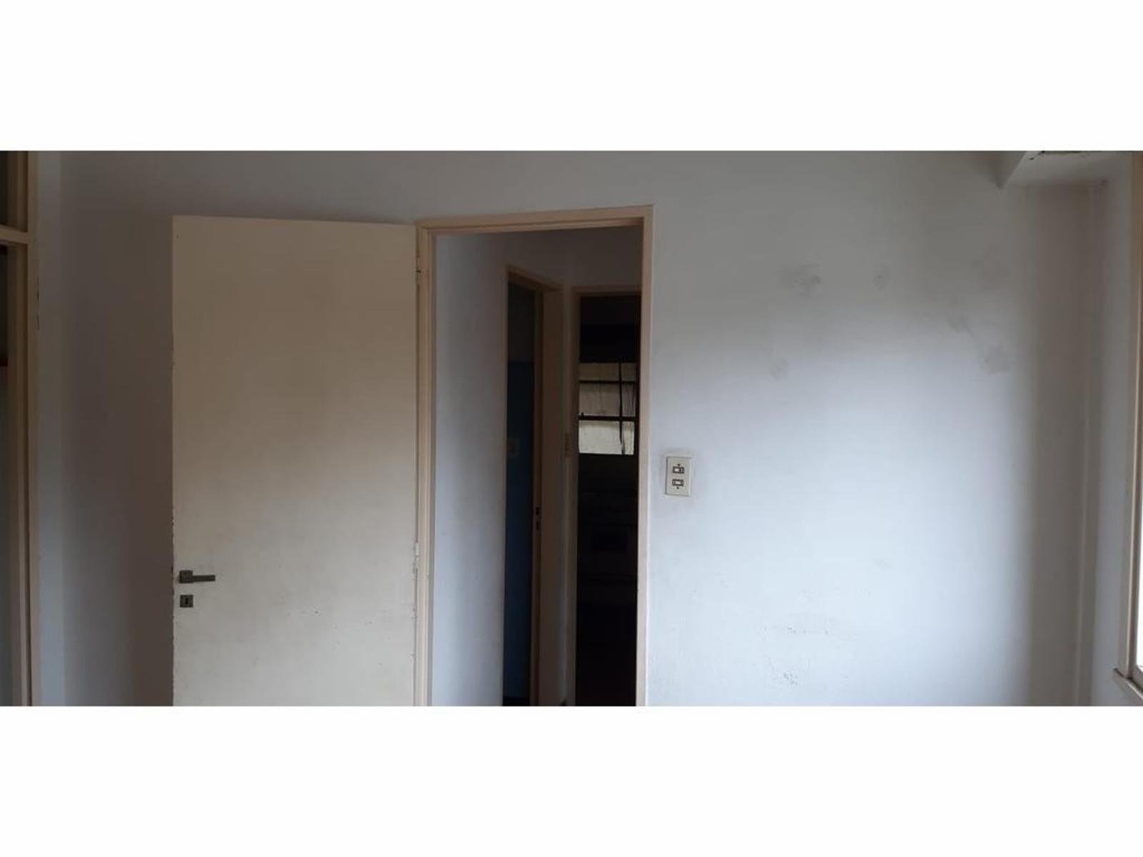 Lisandro de la Torre 1470 , 2° B · La Matanza — foto 9