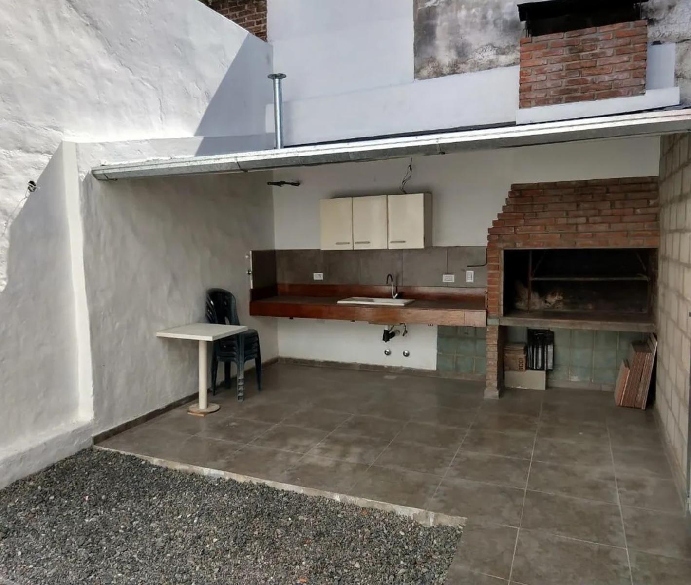 Francisco Madero 1021 · Morón — foto 14