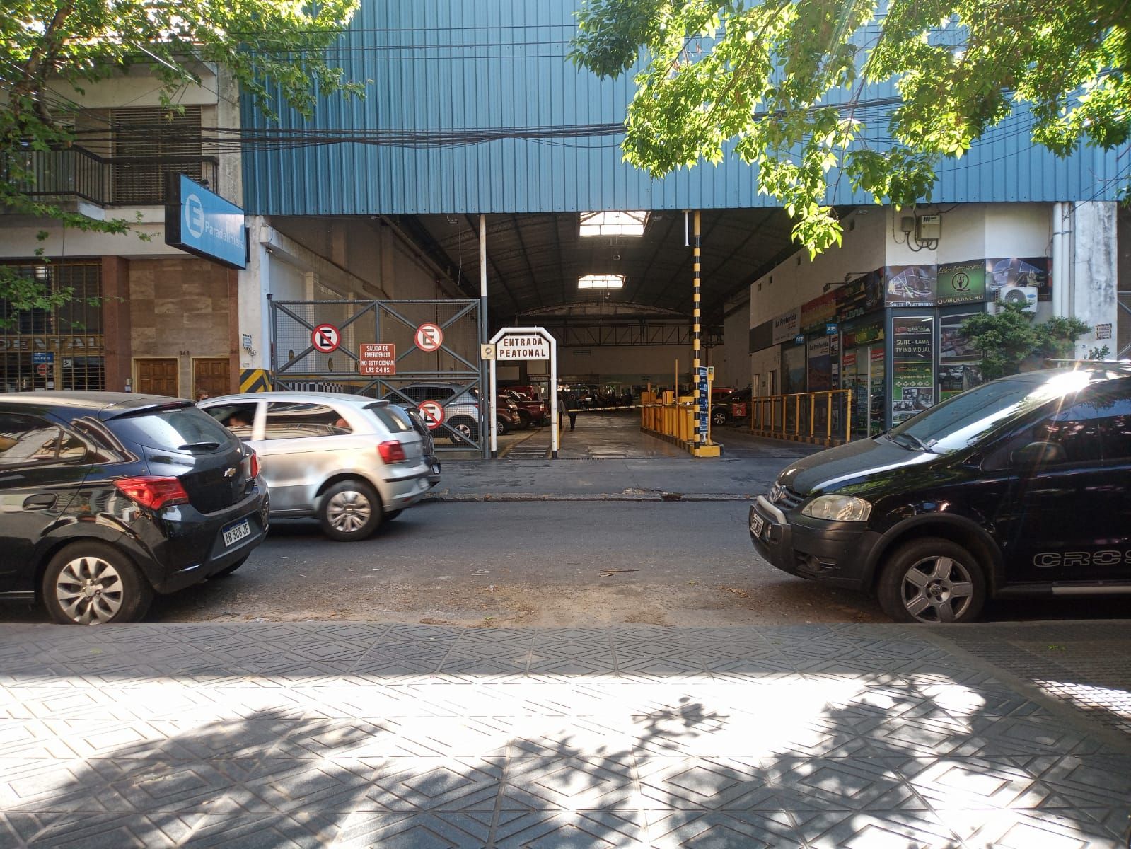 JOSE LEON SUAREZ 246 · Liniers — foto 17