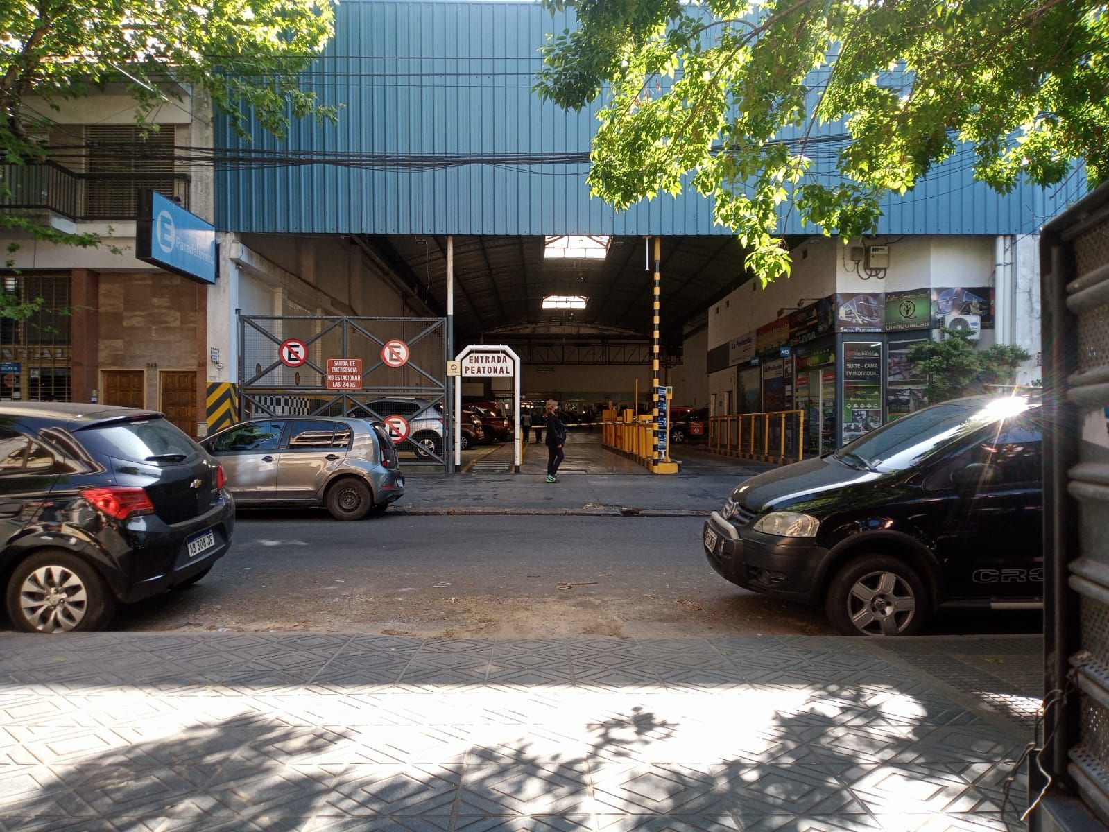 JOSE LEON SUAREZ 246 · Liniers — foto 18