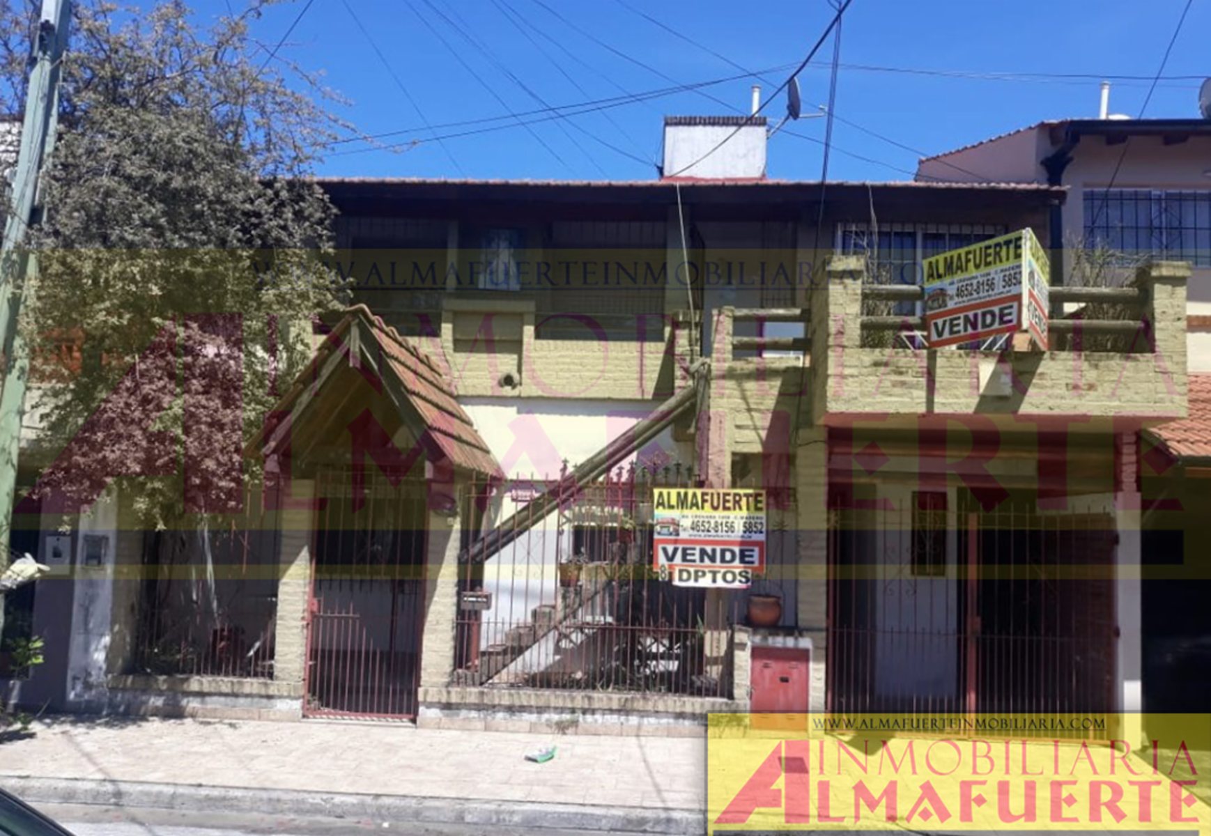 8 departamentos de dos ambientes cada uno.