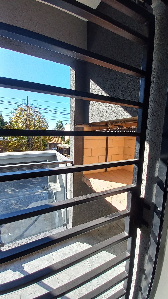 LLAVALLOL 960 · Lanús — foto 6