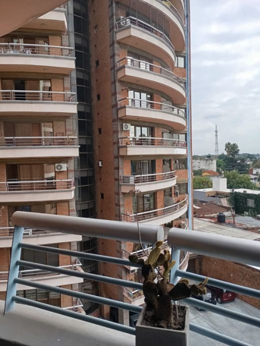 Machado 1053 · Morón — foto 14