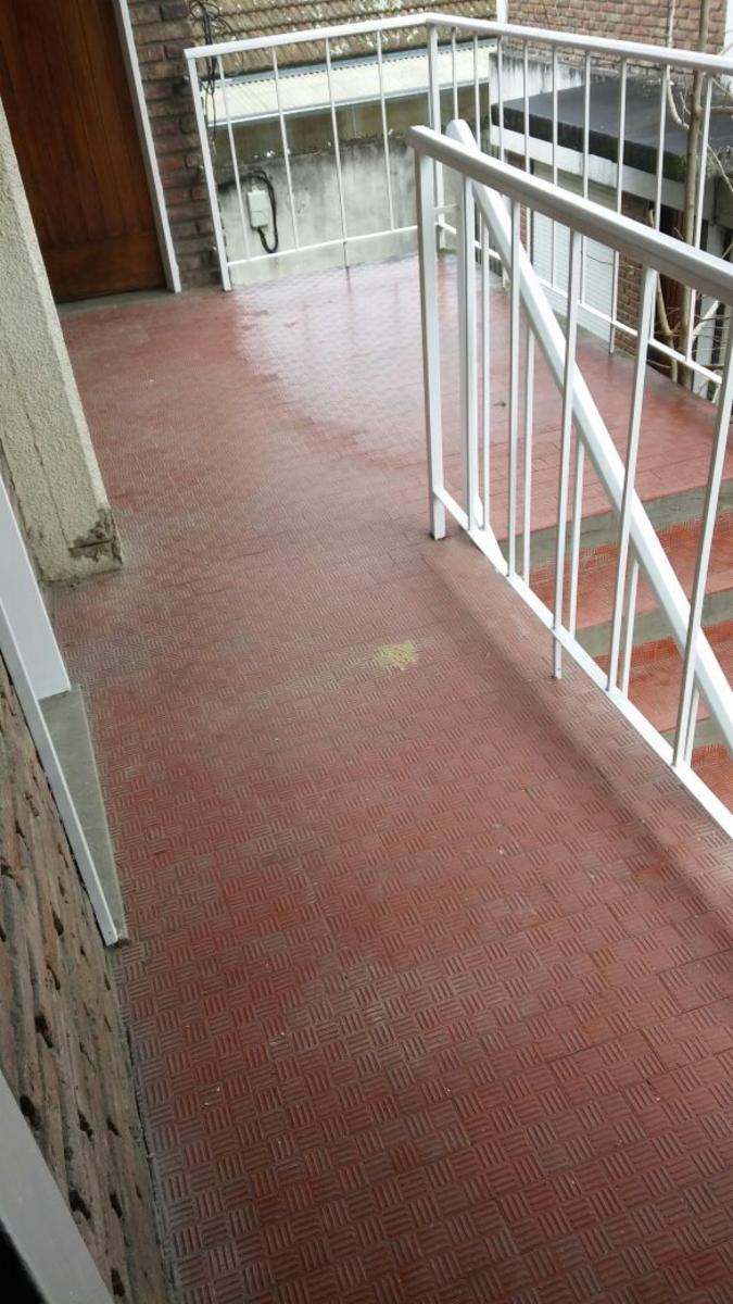 CARABELAS Nº 124 · Quilmes — foto 3