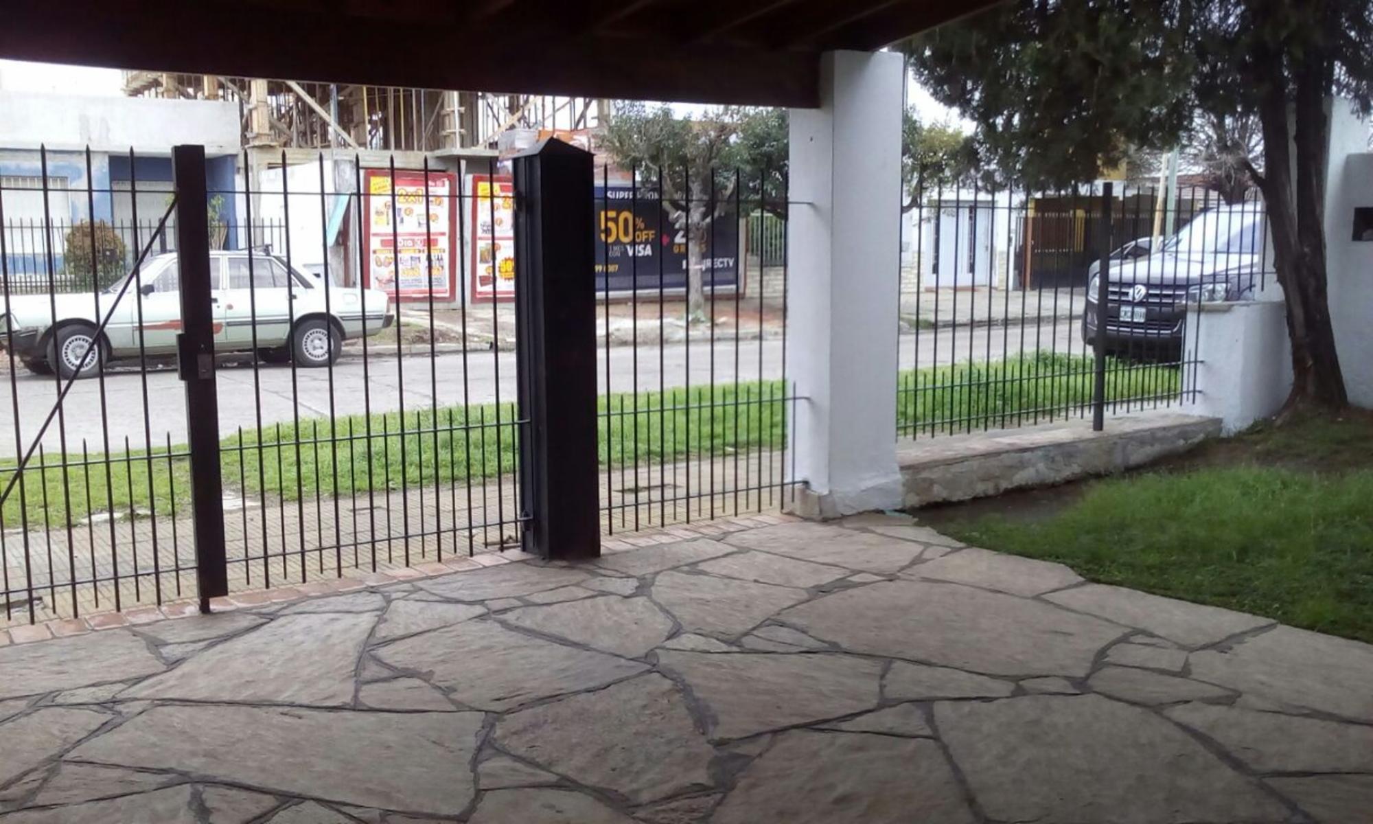 Buchardo 2600 · La Matanza — foto 3