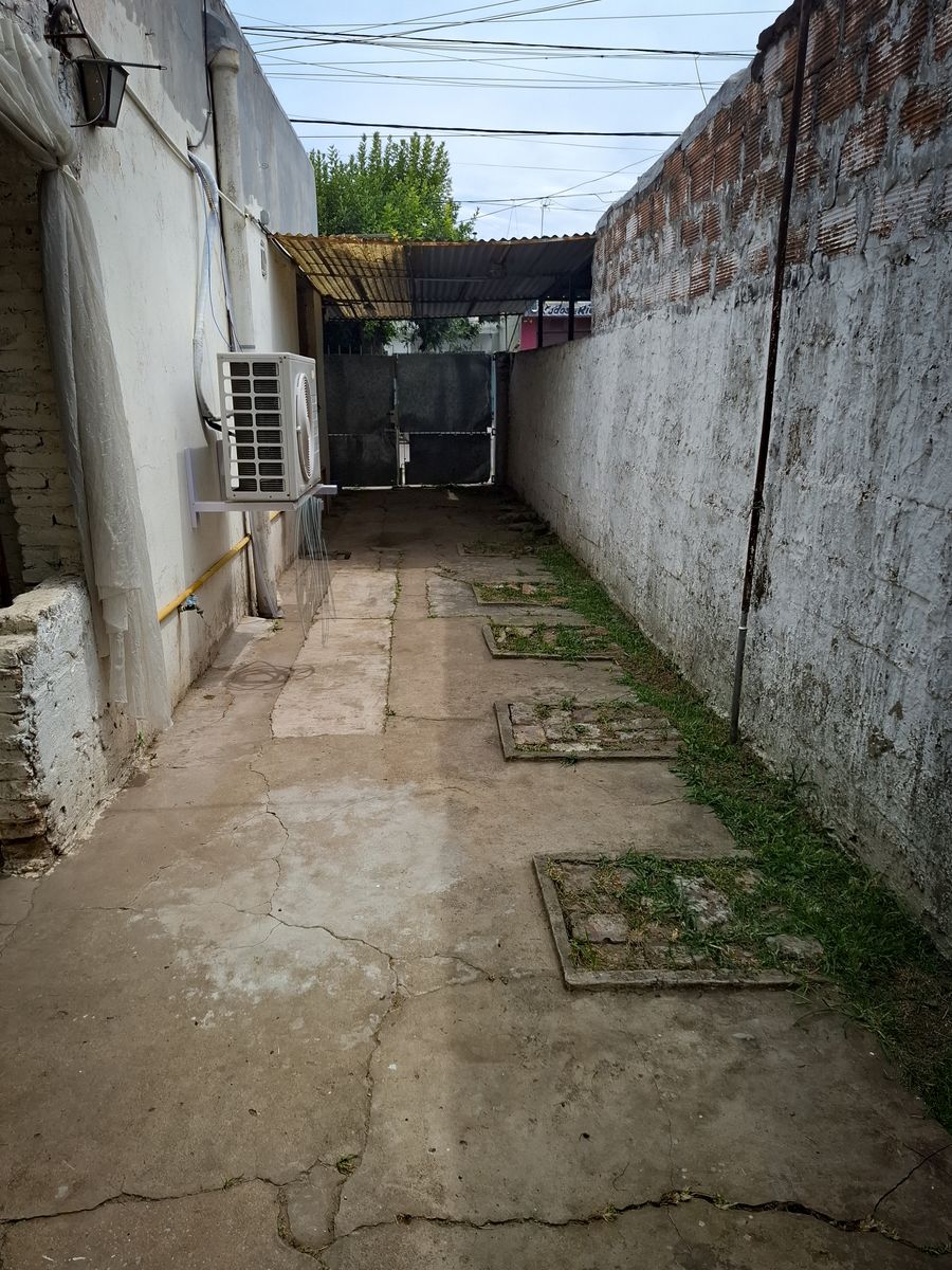Julián Castro 570 · Merlo — foto 10