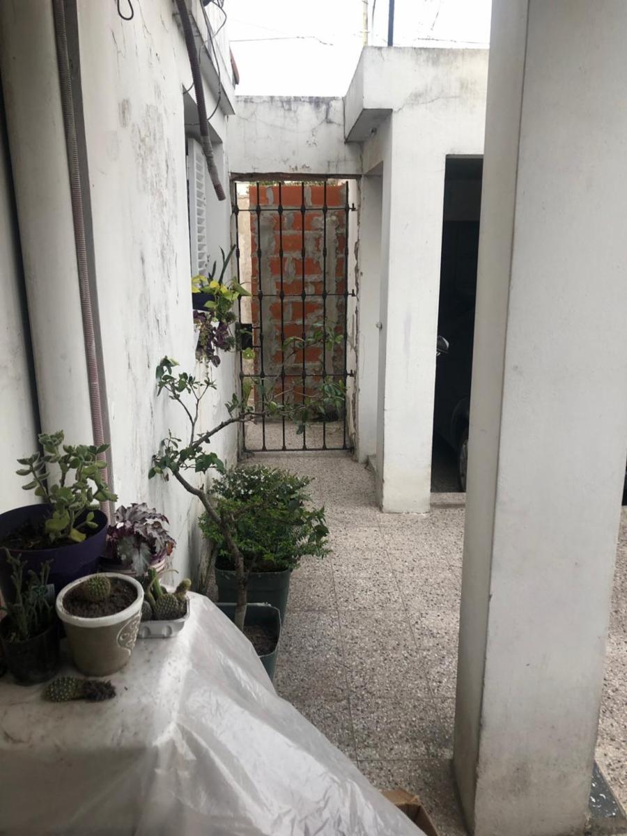 Crisólogo Larralde 1200 · Morón — foto 16