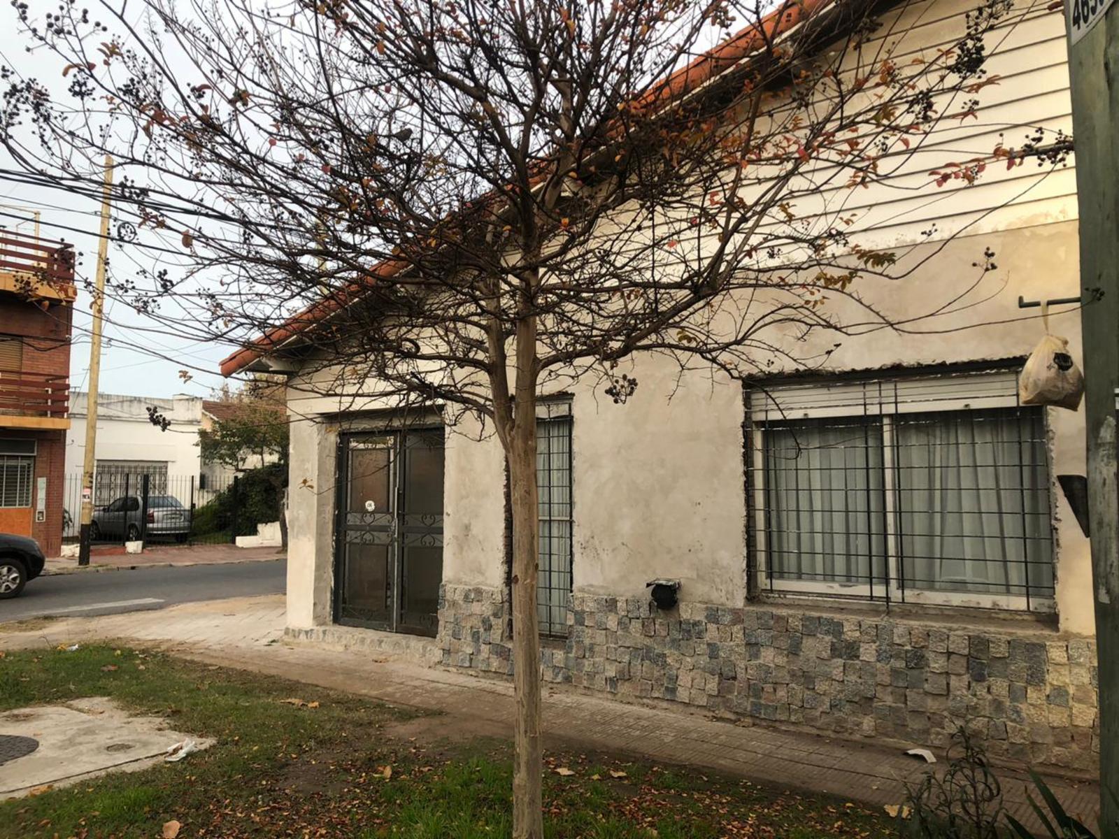 Crisólogo Larralde 1200 · Morón — foto 18