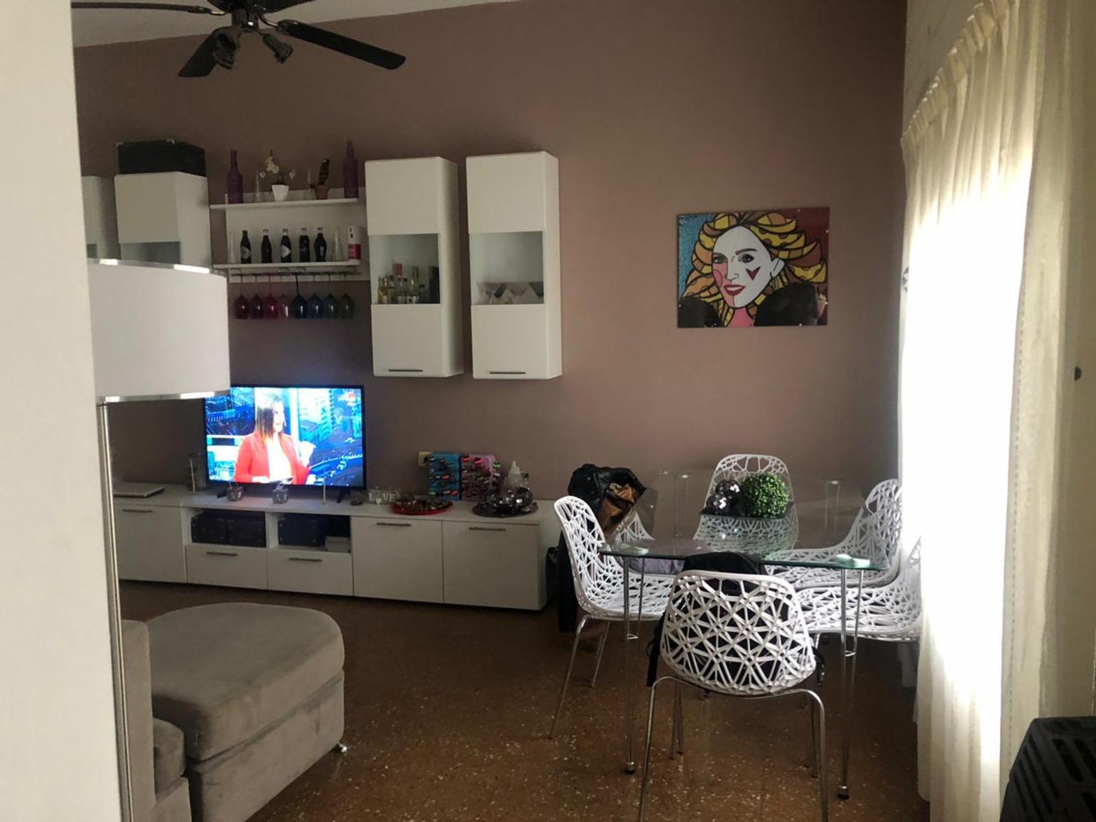 Crisólogo Larralde 1200 · Morón — foto 4