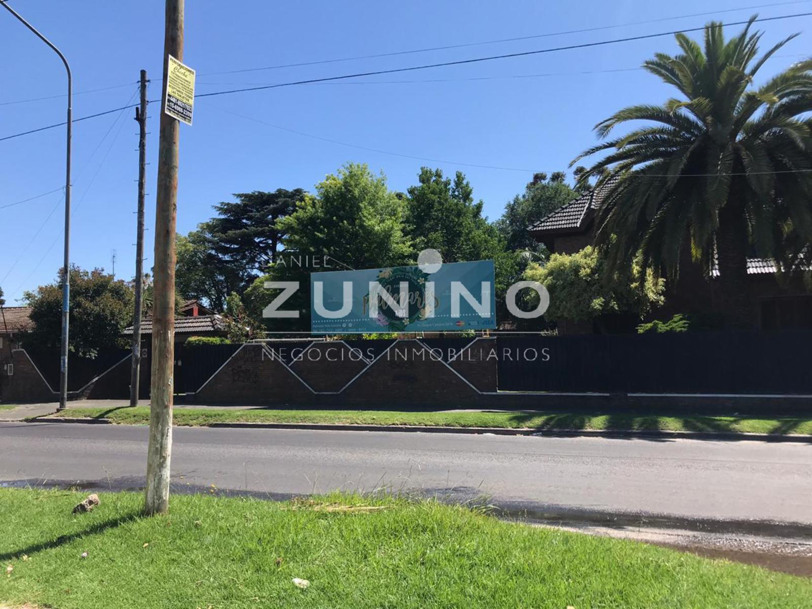 Importante casa quinta de cinco ambientes a la venta en San Miguel