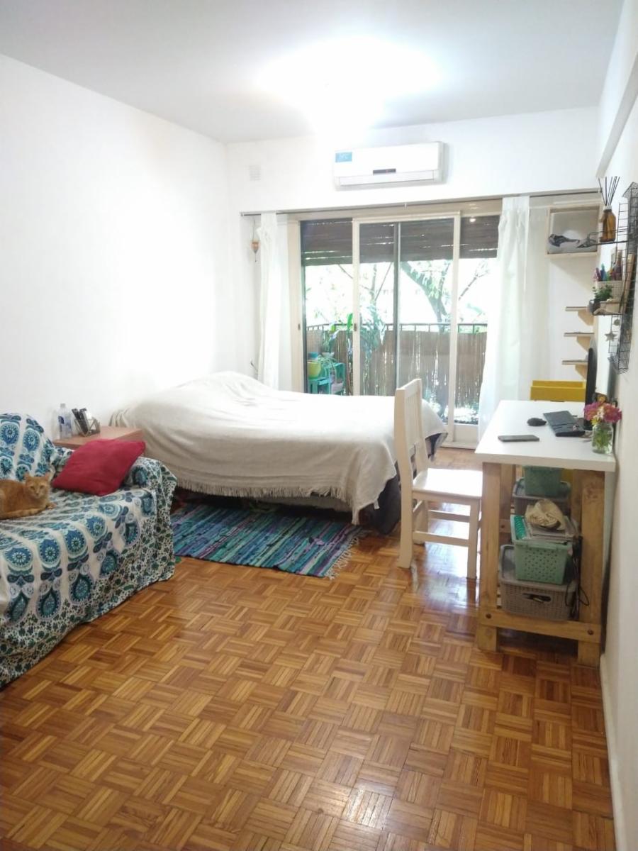 Vende Dpto Monoambiente Con Balcon Al Frente Y Cocina Separada