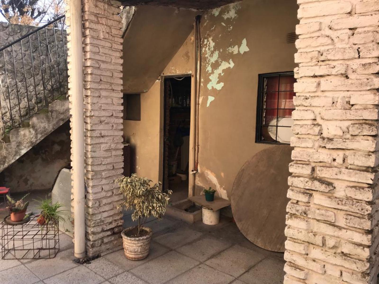 Lisandro de La Torre 1200 · Moreno — foto 13