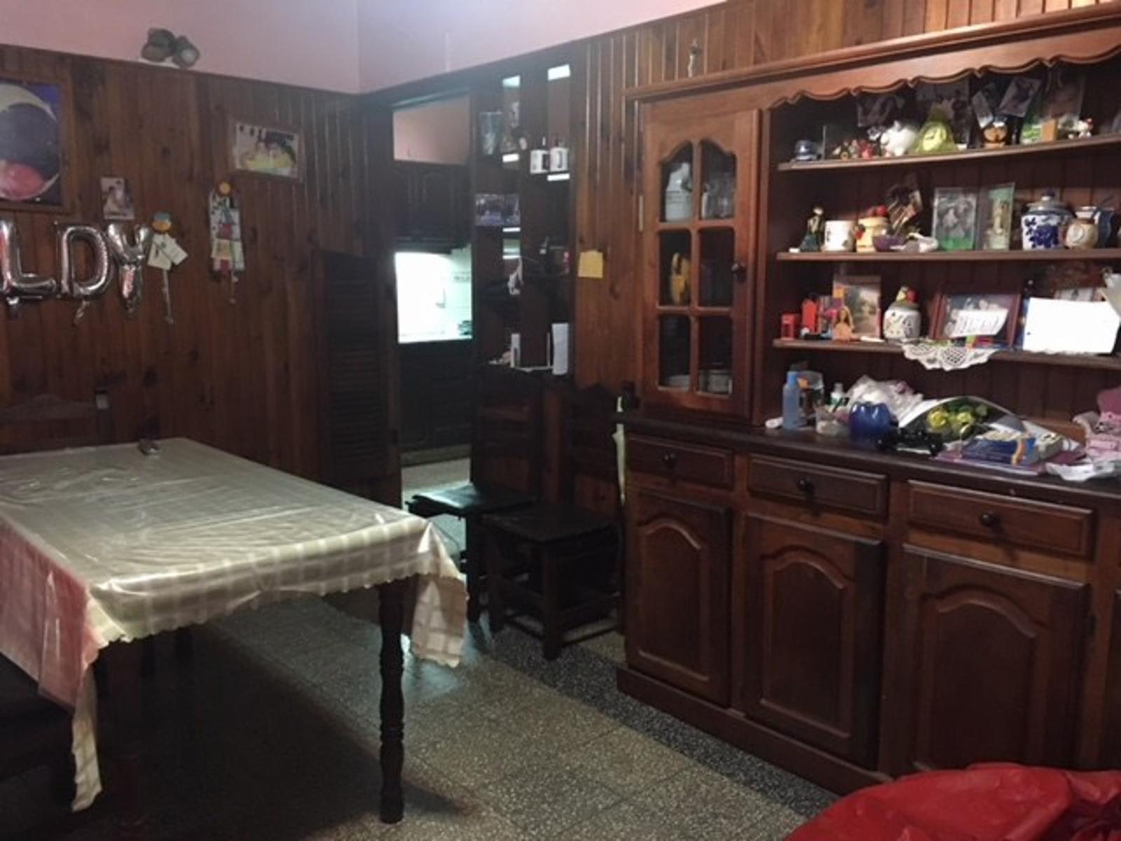 Lisandro de la torre 200 · Quilmes — foto 3