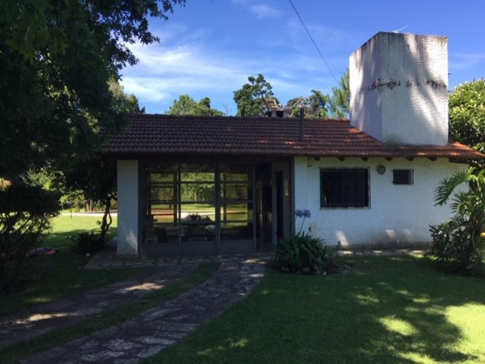 Excelente casa quinta en venta - a 250 mts de acceso Ruta 205 y centro comercial