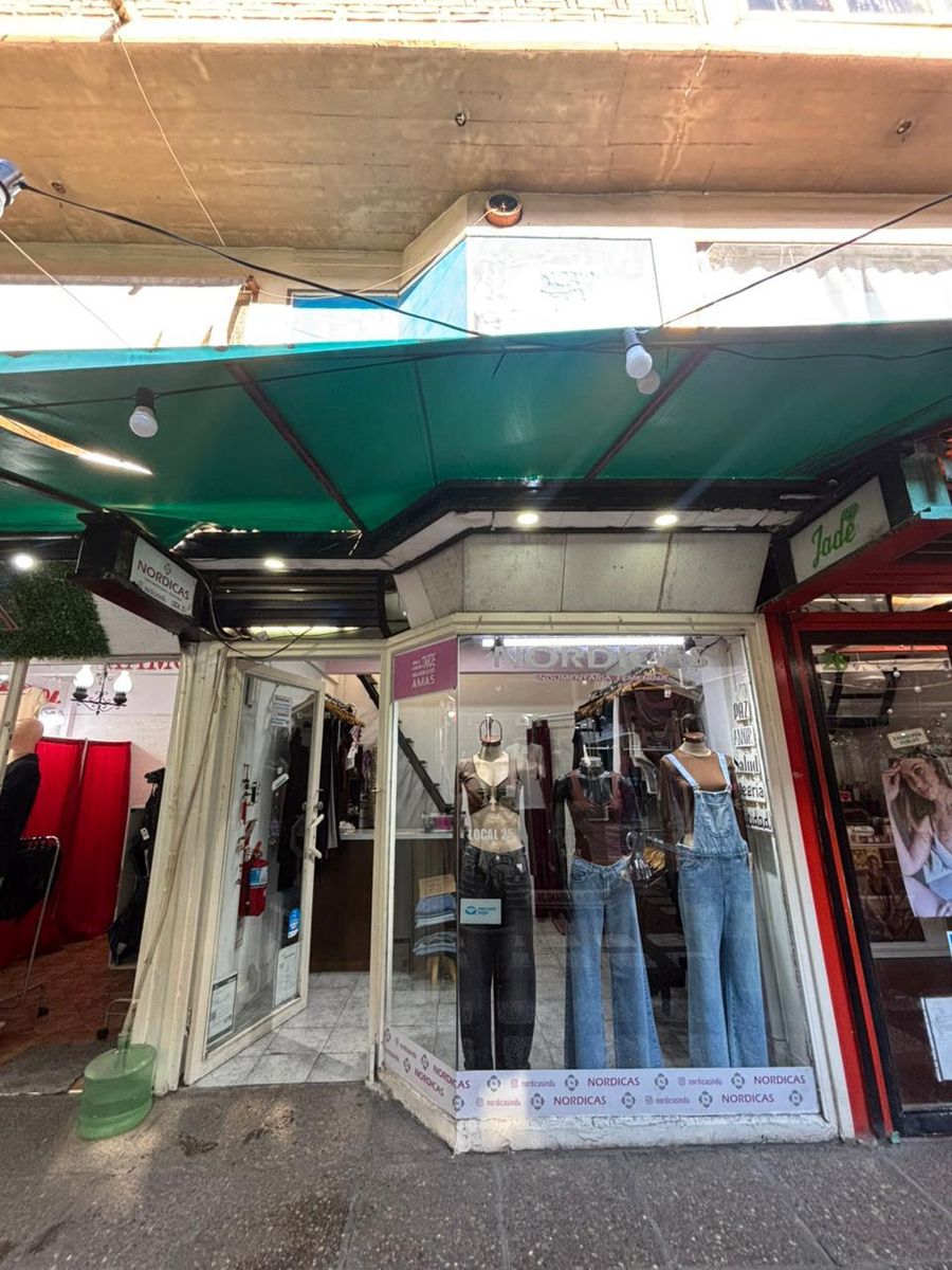 Venta Local San Martín Centro, con renta.