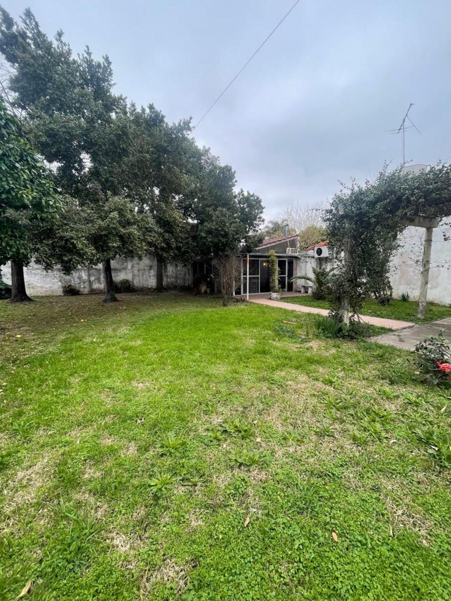 Casa de cuatro ambientes a la venta en San Miguel