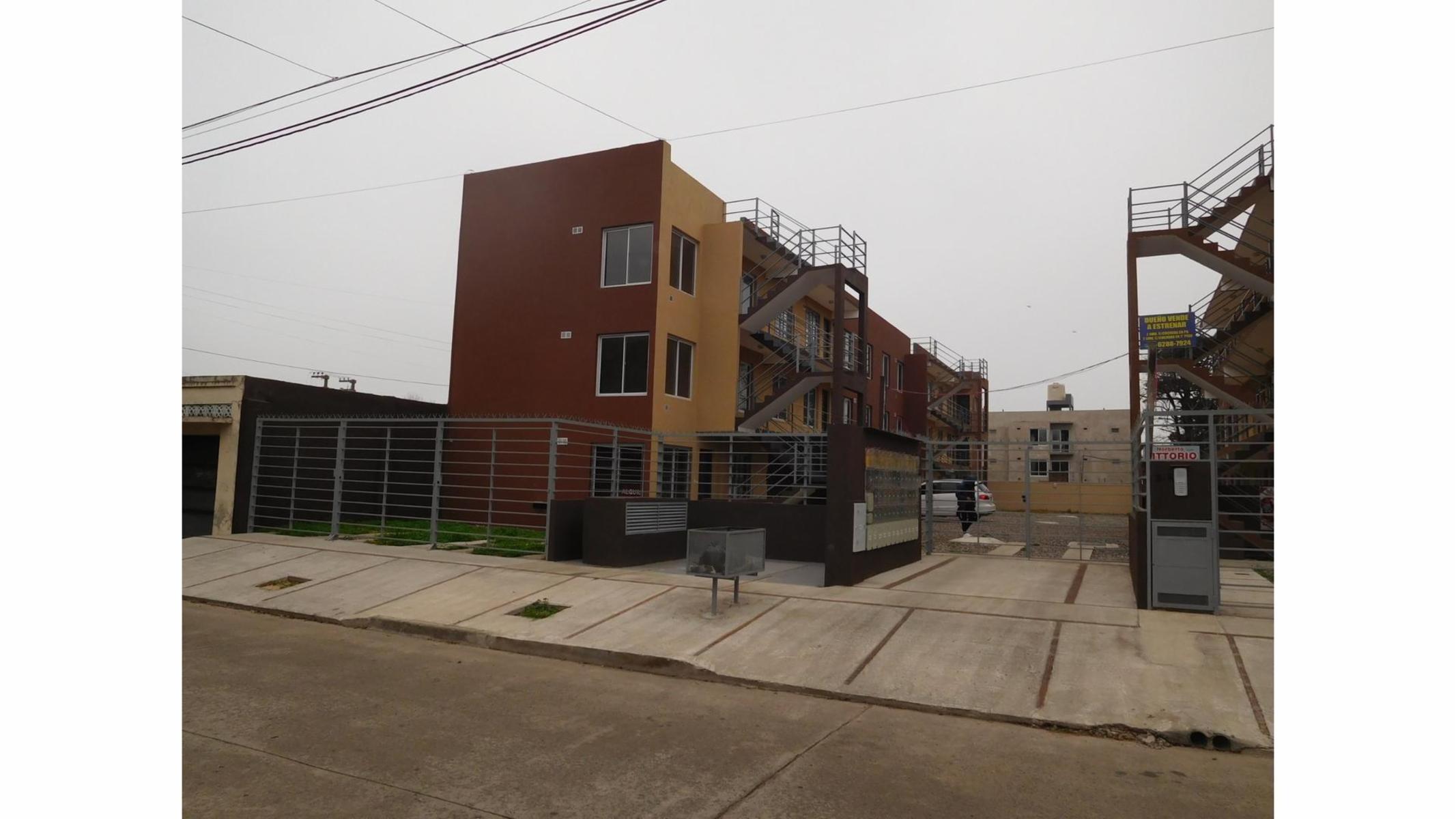 Barbosa 300 · Morón — foto 6