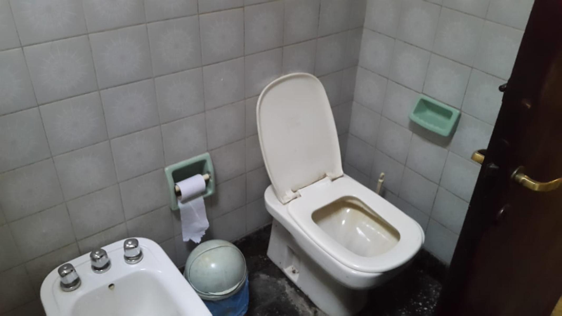 Avellaneda al 2300 · Morón — foto 15