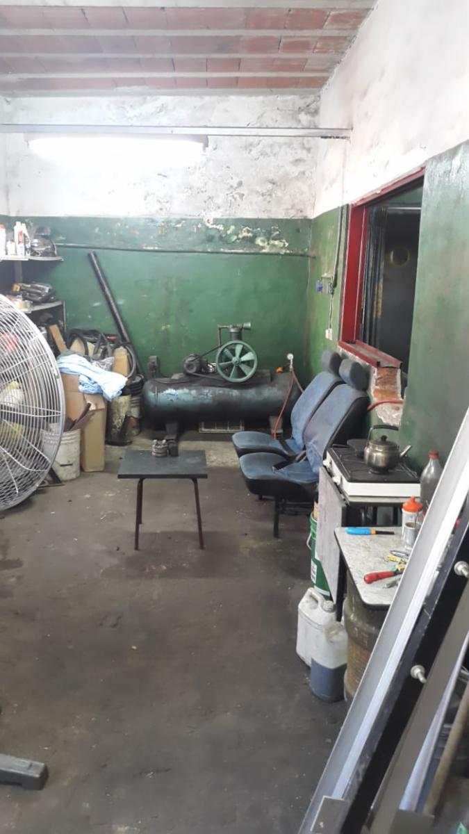 Avellaneda al 2300 · Morón — foto 29
