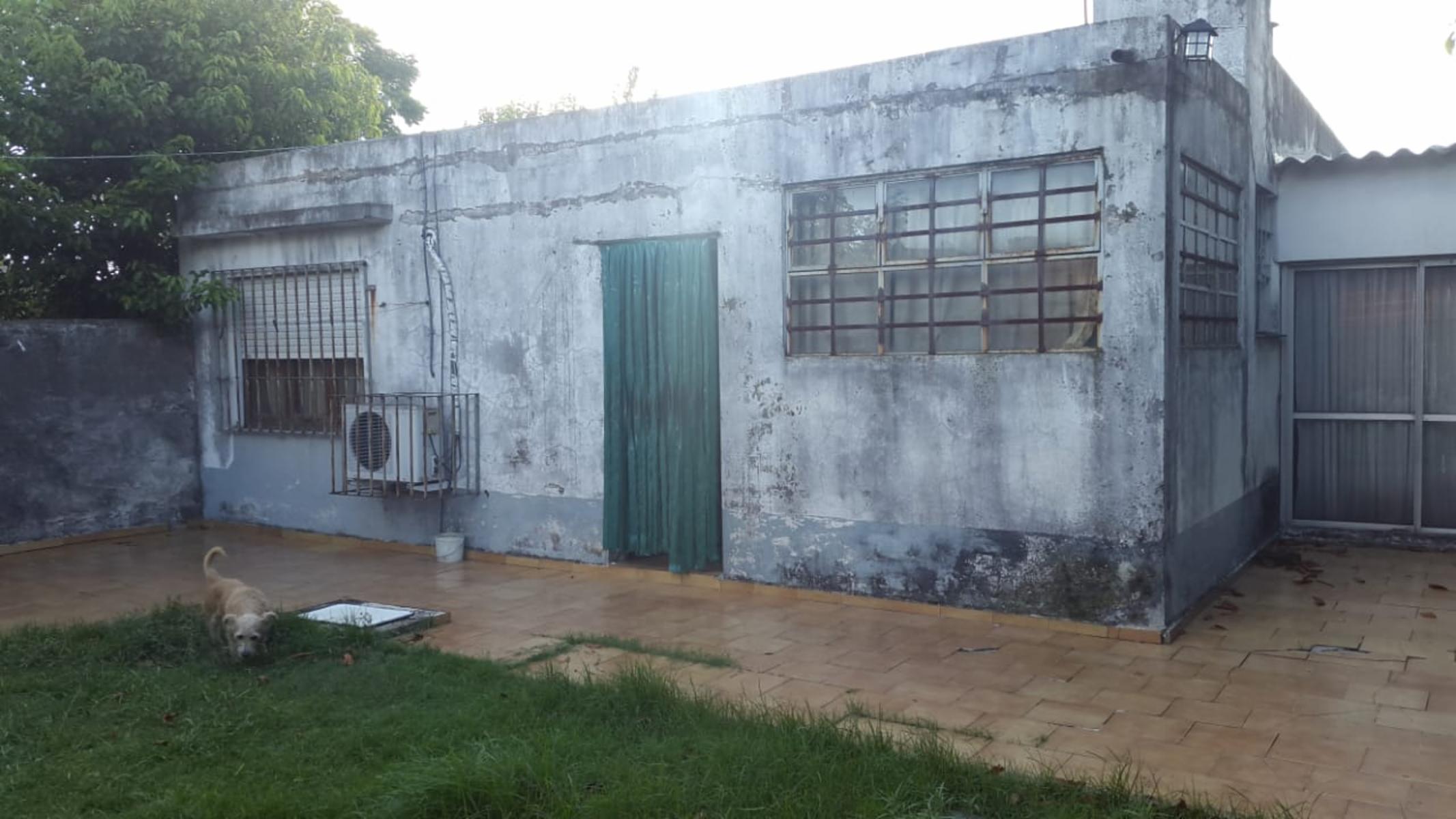 Avellaneda al 2300 · Morón — foto 6