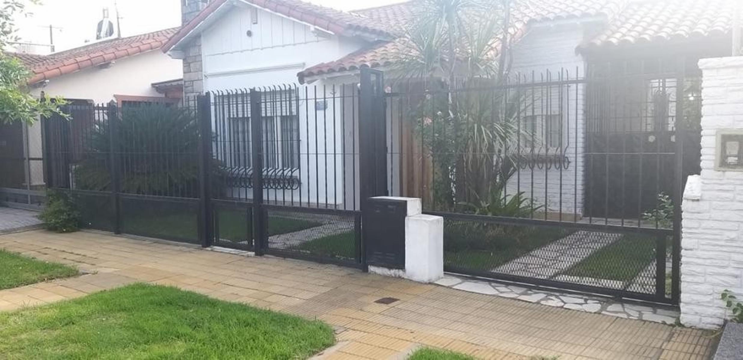Venta de Casa en Paso del Rey en B° Arca, Rocca al 200