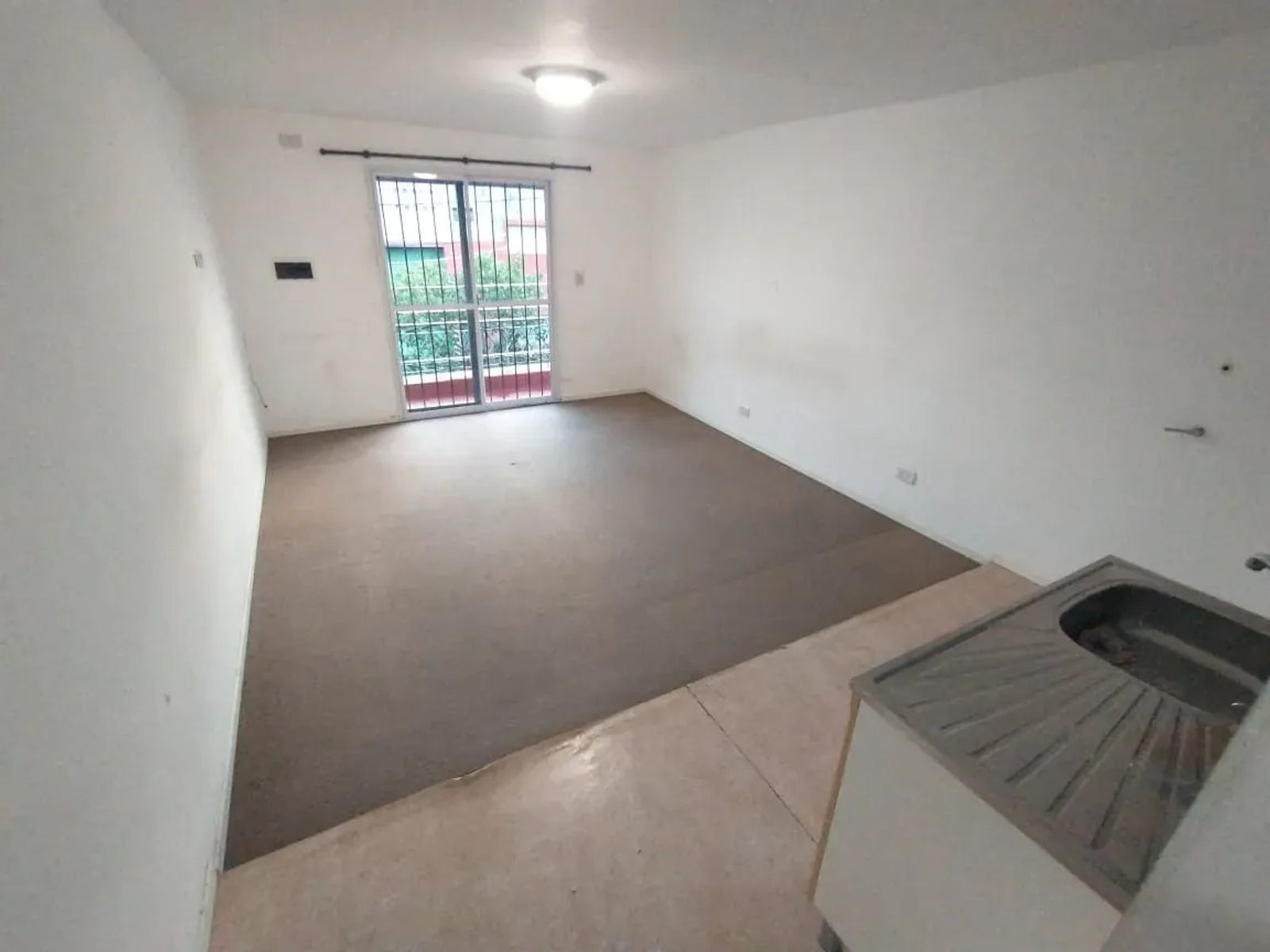 VENTA - CASA 5 AMBIENTES SAN JUSTO