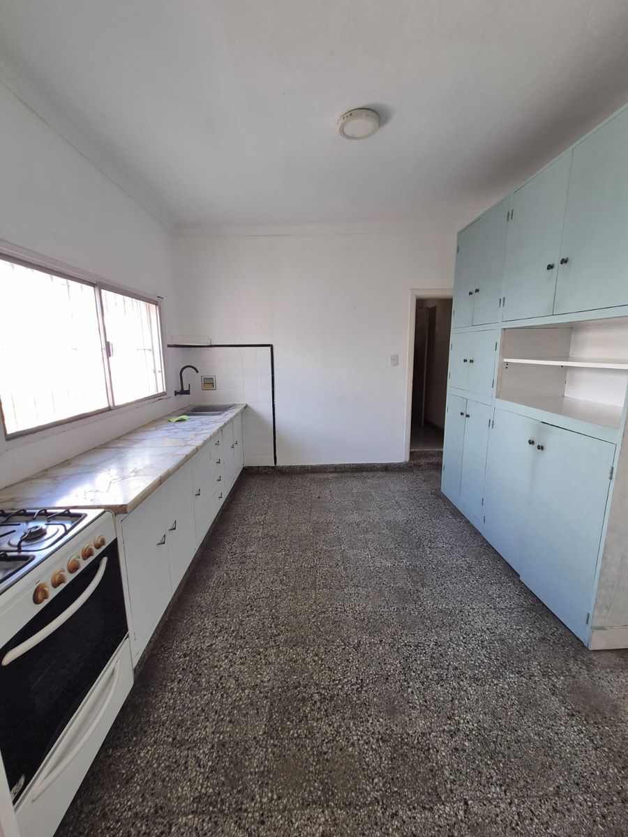 Almirante Brown 225 · General Rodriguez — foto 5