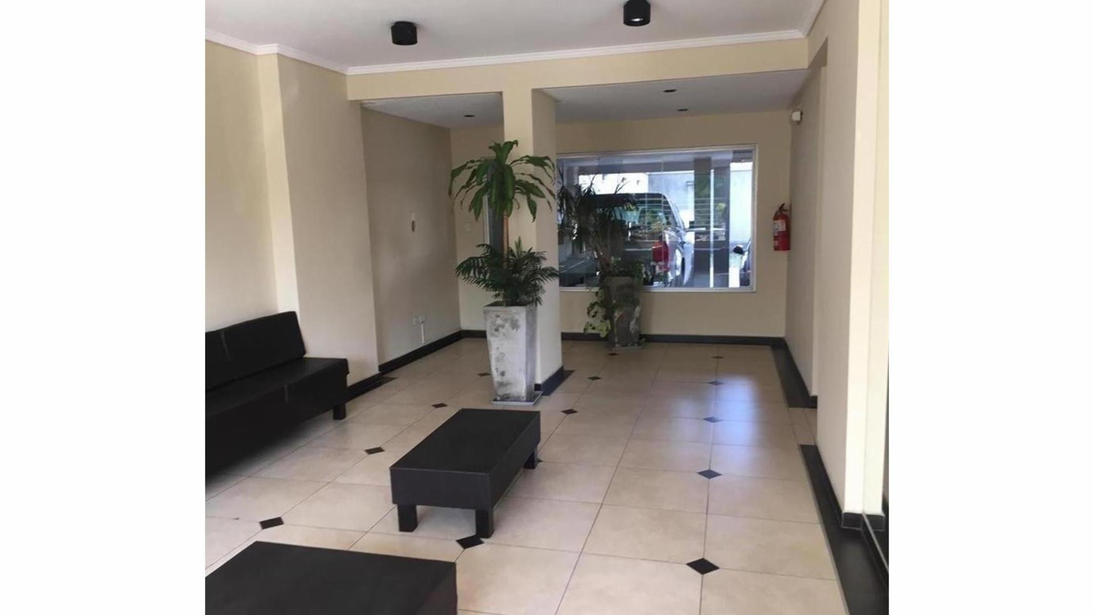 Ortiz de Rosas 500 · Morón — foto 3