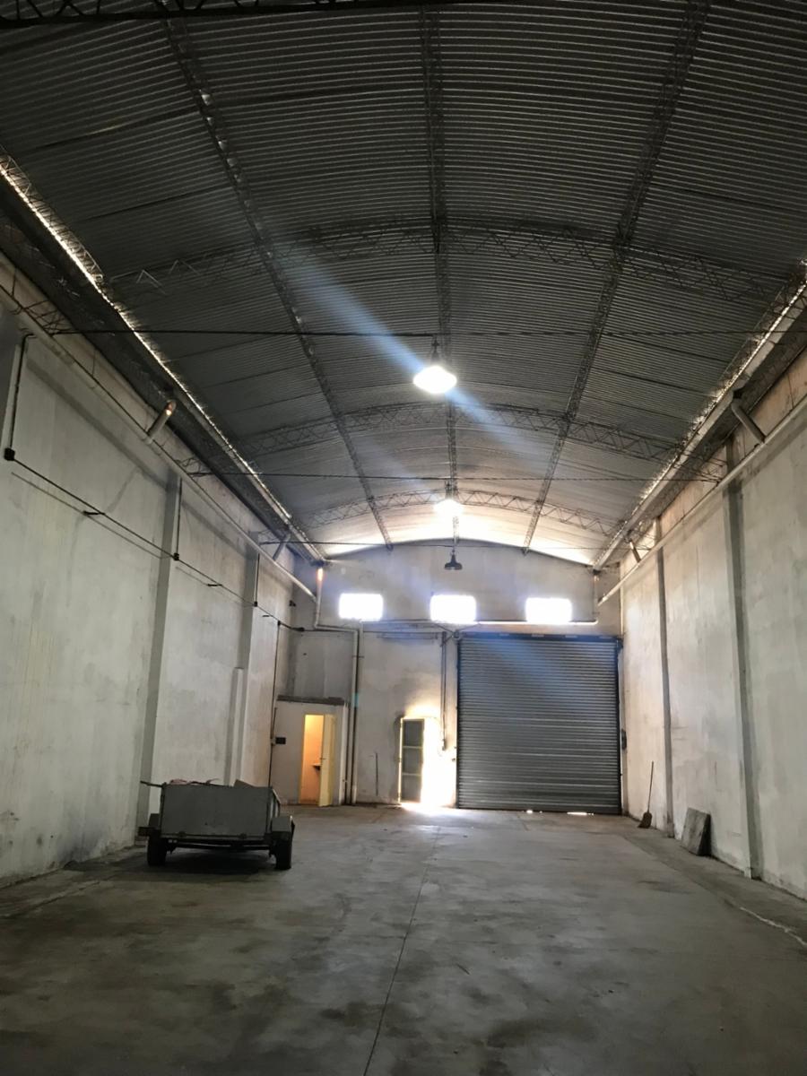 ALQUILER - GALPON 450 m2 - VILLA E. MADERO