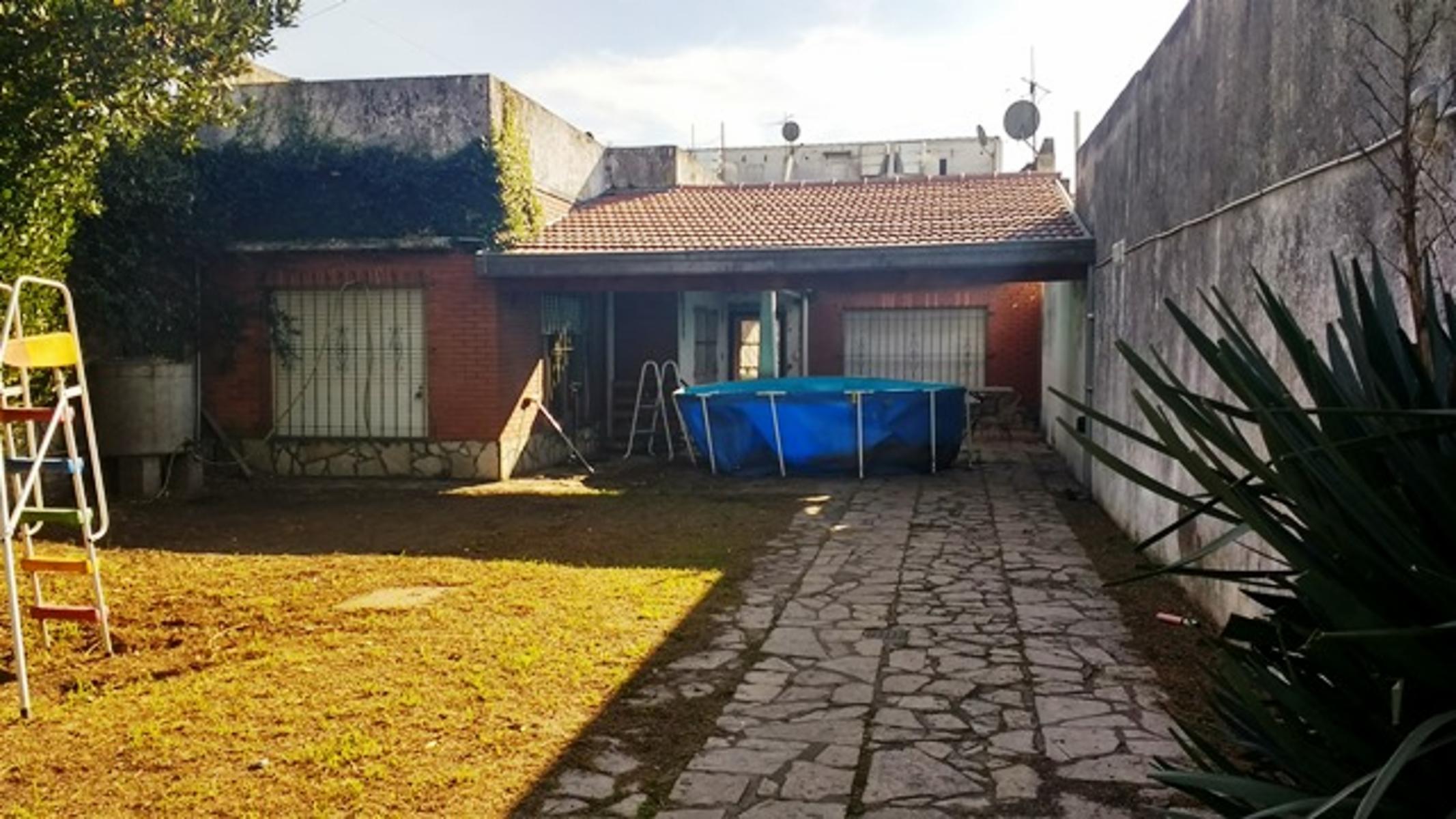 Chalet 4 ambientes. Barrio San Nicolas.